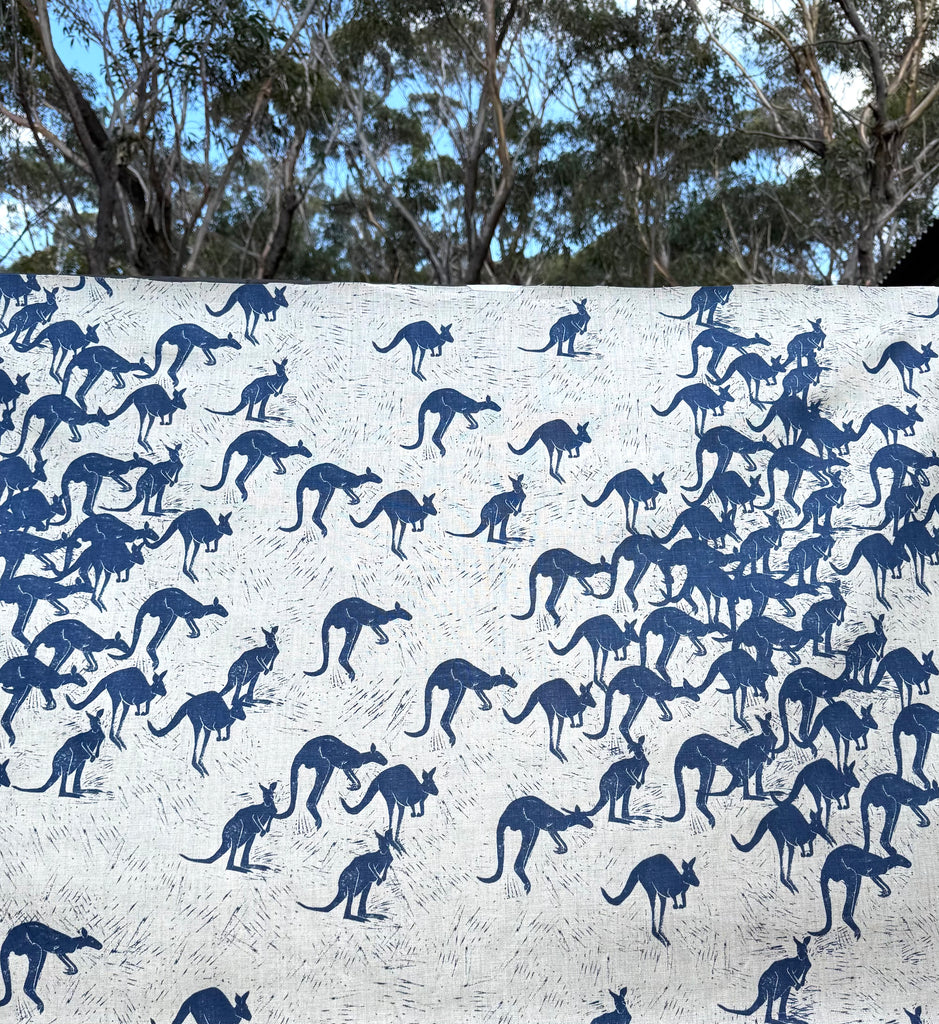 Kangaroo Run Inky - midweight linen cut piece 75cm x 148cm