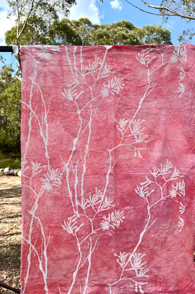 Kangaroo Paw Raspberry crush - midweight linen cut piece 72cm x 104cm